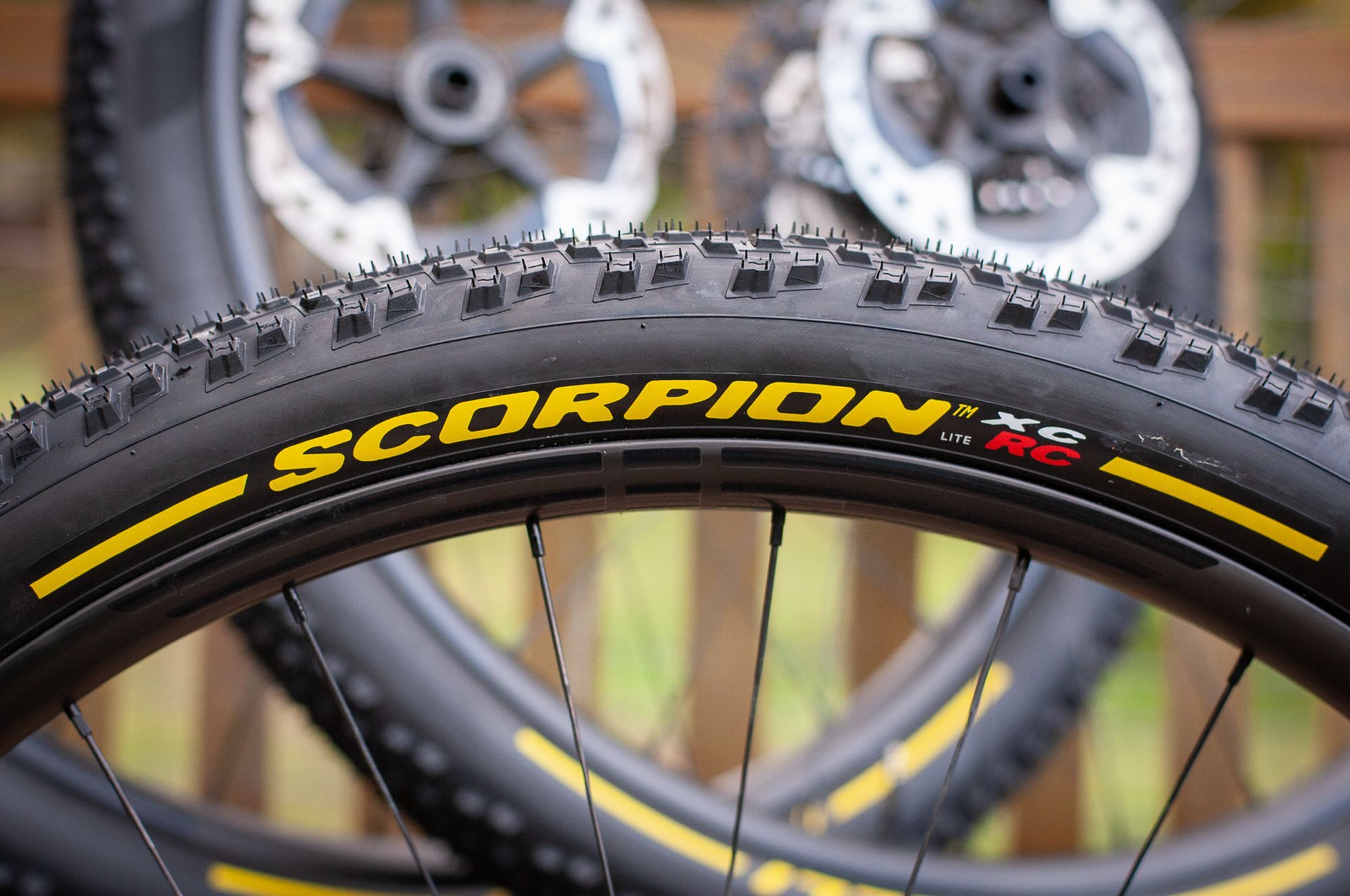 LLANTA PIRELLI SCORPION XCM TEAM EDITION TLR 29X2.20